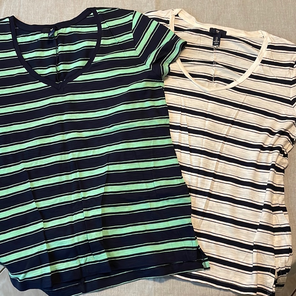 Two Gap T-Shirts - Size L
